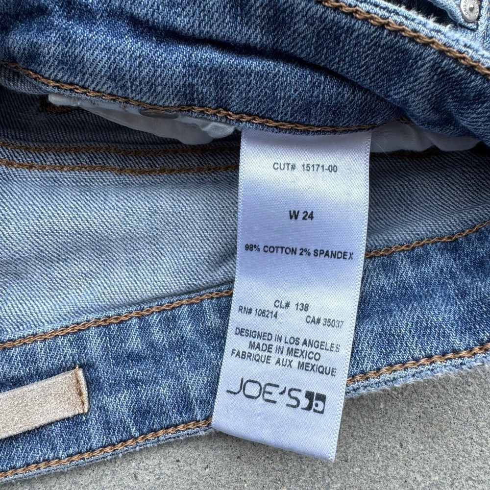 Joes Jeans Women Size 24‎ Mid Rise Slim Straight Raw Edge Cuff Medium Wash Denim - Picture 8 of 11